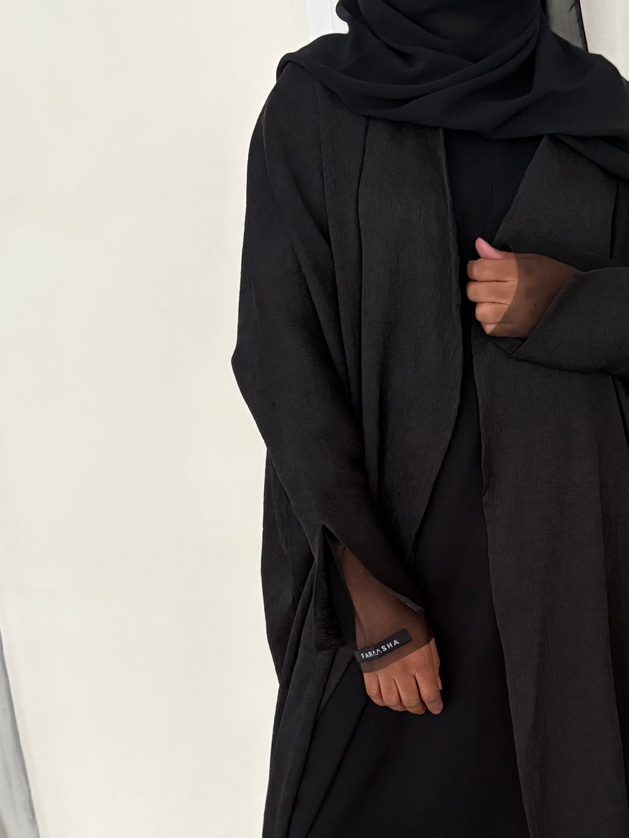 Pleated Abaya — black