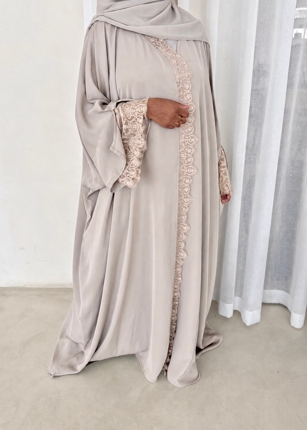 ABAYA DENTELLE