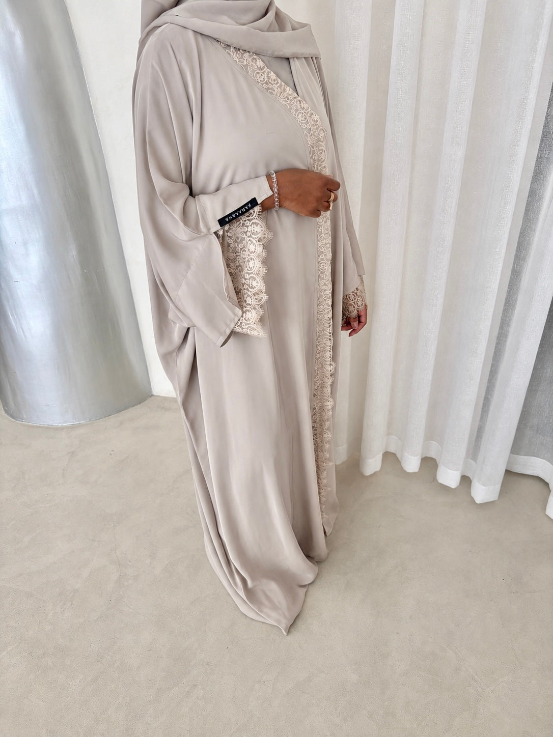 ABAYA DENTELLE