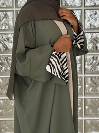 ABAYA TWIST